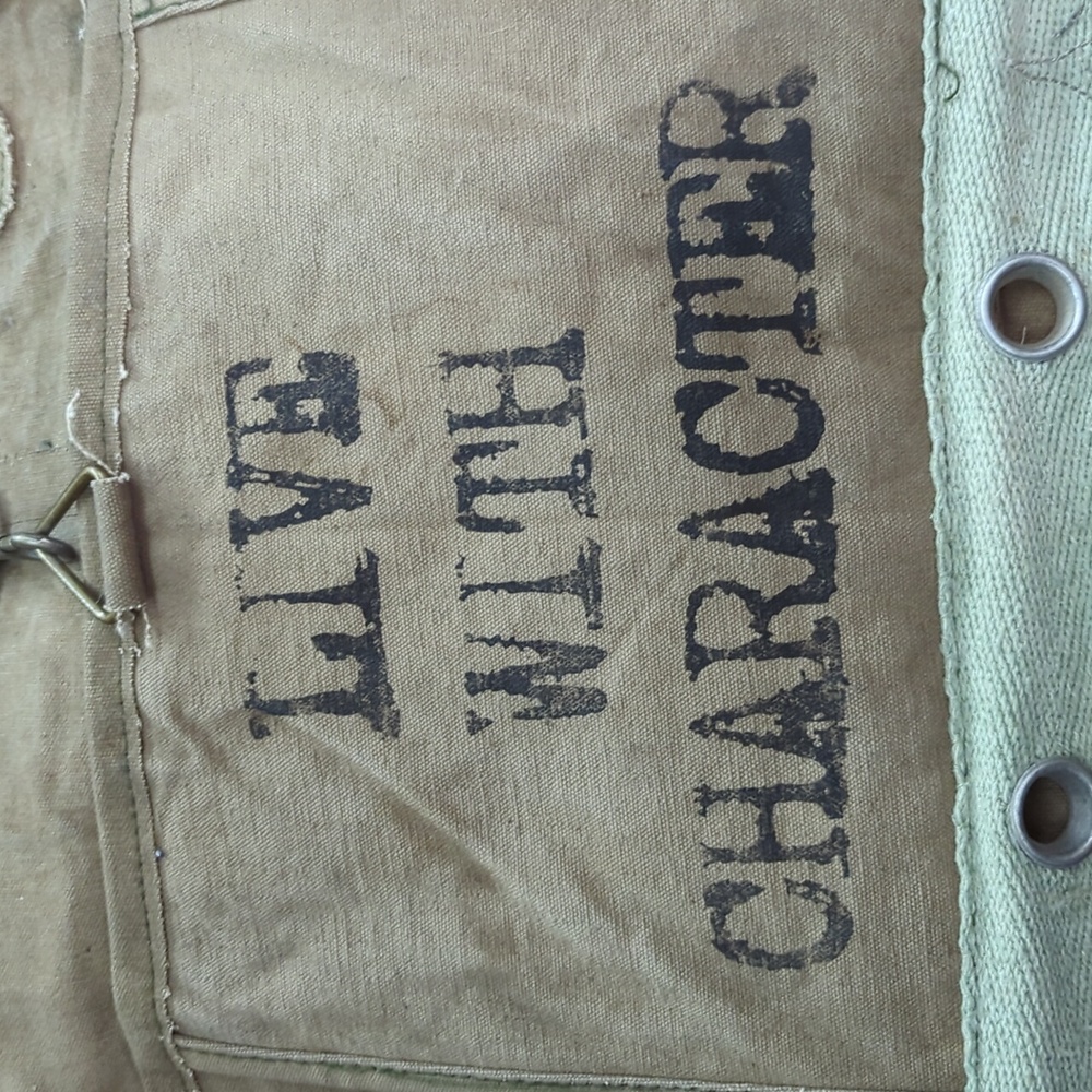 Vintage Addiction Distressed Canvas Messenger Bag - Picture 5 of 10